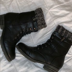 Combat boots
